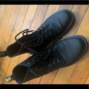 Dr martens black boots